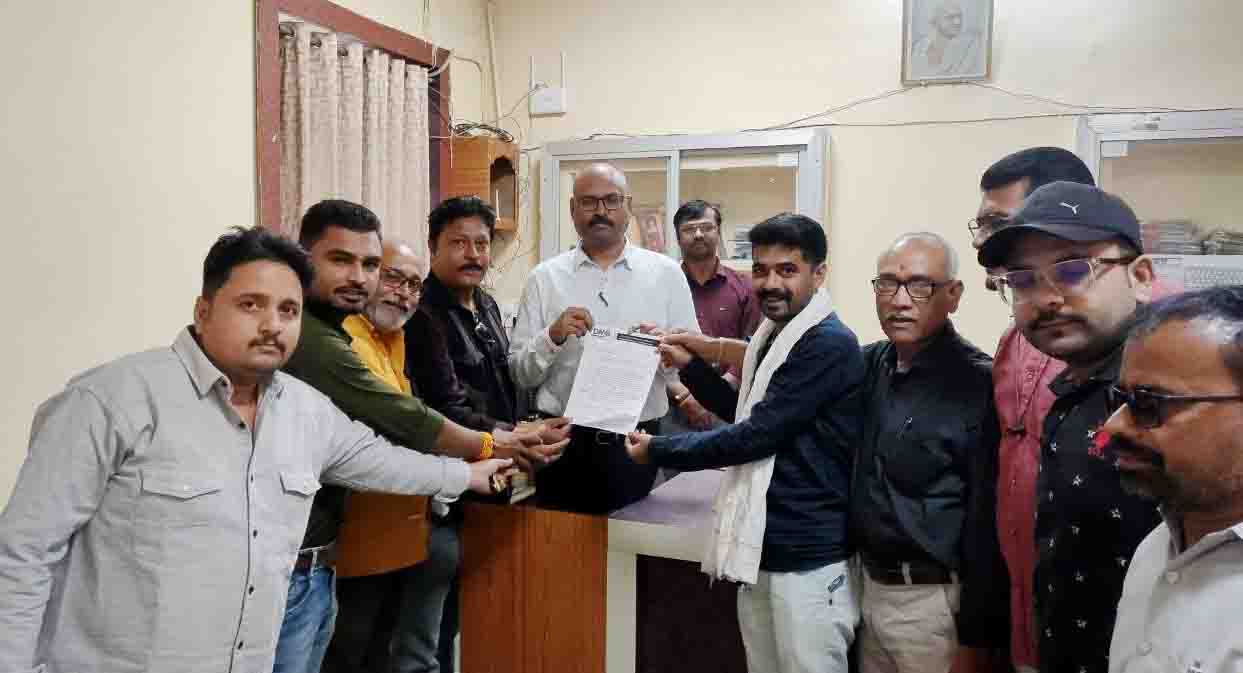 नगर पालिका सिवनी मालवा में चल रही अनियमितता व नपाध्यक्ष द्वारा मीडिया पर लगाए गए झूठे आरोपों की जांच की मांग