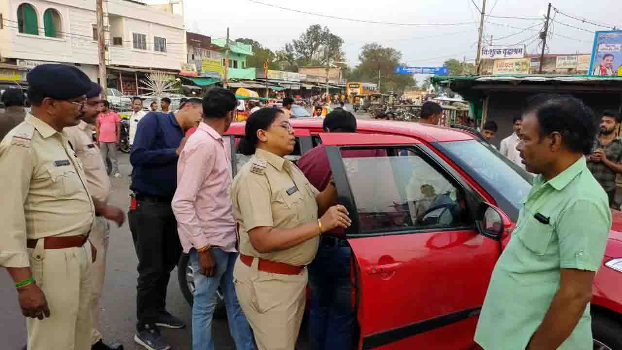 आचार संहिता लगते ही एक्शन मोड में पुलिस, वाहनों की हो रही सघन जांच