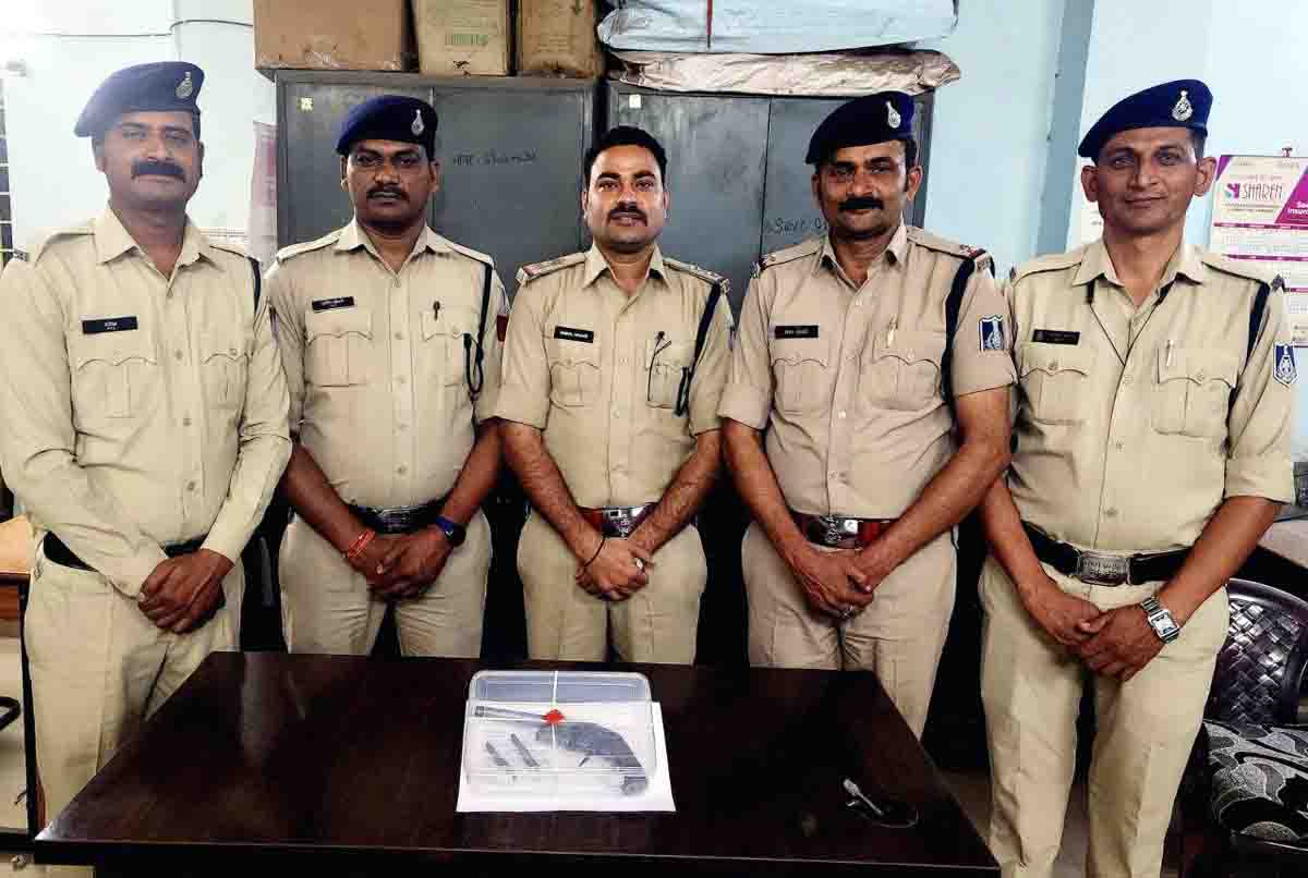 इटारसी पुलिस की कार्रवाई: 315 बोर देशी कट्टा एवं दो नग ज़िंदा कारतूस के साथ आरोपी गिरफ्तार