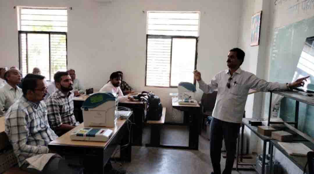 लोकसभा चुनाव 2024: मतदान अधिकारी क्रमांक दो एवं तीन का प्रशिक्षण संपन्न