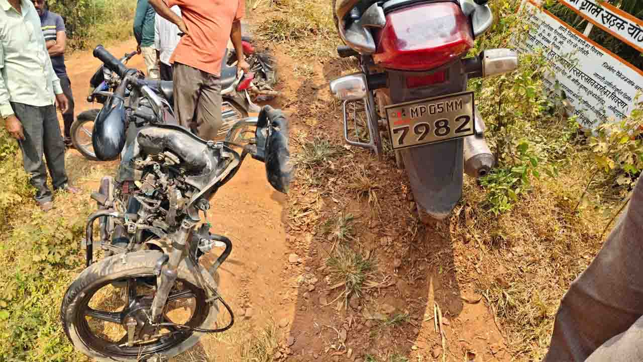 ACCIDENT: आंवरी तिराहे पर ट्रैक्टर-ट्रॉली ने बाइक को मारी टक्कर, युवक गंभीर रूप से घायल