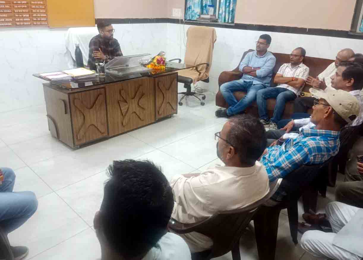 सिवनी मालवा नवागत एसडीएम विजय राय ने की पहली प्रेस कॉन्फ्रेंस, नरवाई प्रबंधन पर दी सख्त हिदायतें